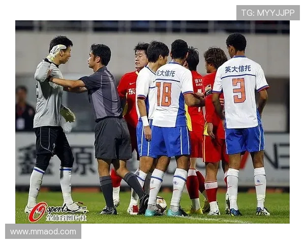 换人未获许可入场的规则详解与裁判如何判罚？