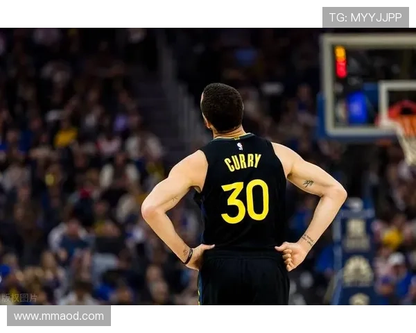 克莱·汤普森无球跑动提升三分效率拉开库里空间